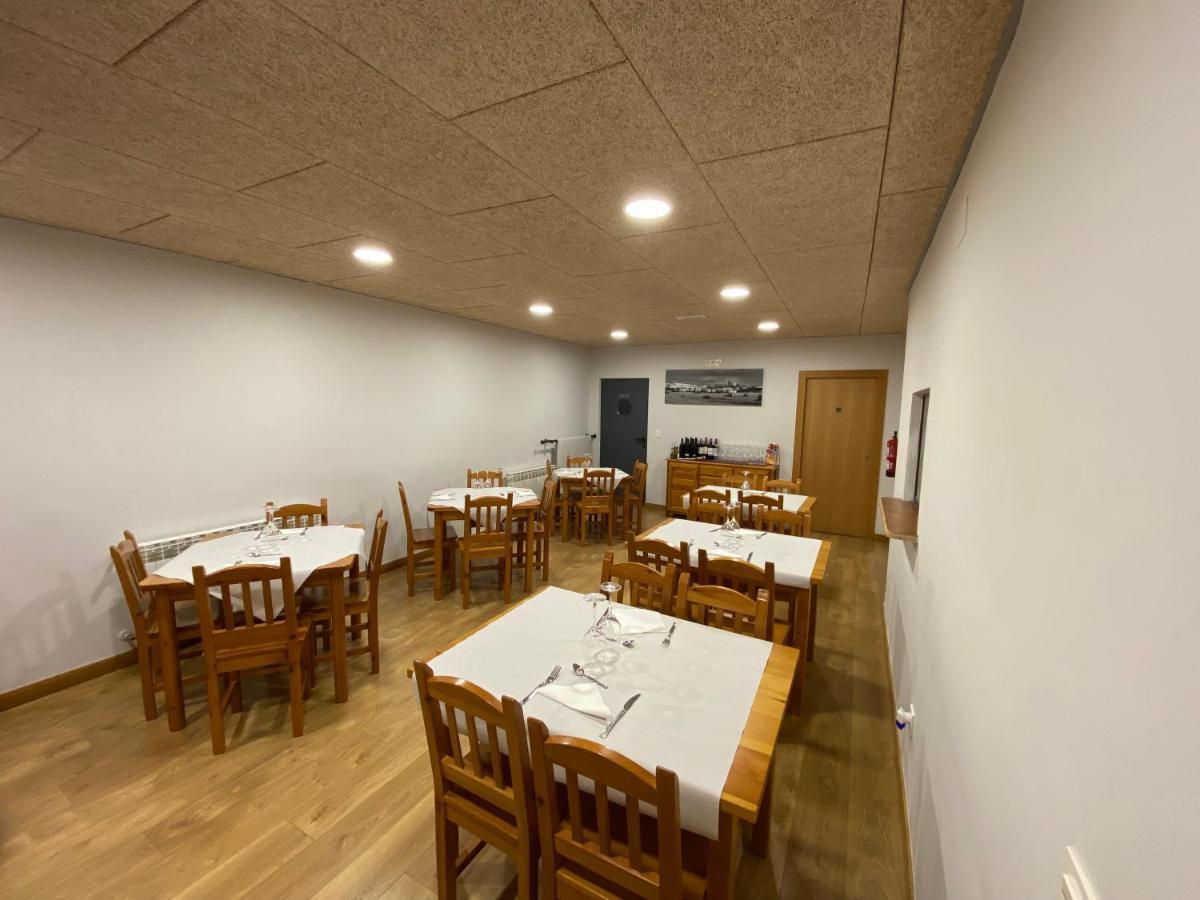 Albergue El Camino De Santovenia Santovenia De Oca Bagian luar foto