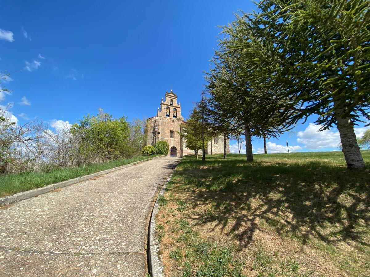 Albergue El Camino De Santovenia Santovenia De Oca Bagian luar foto